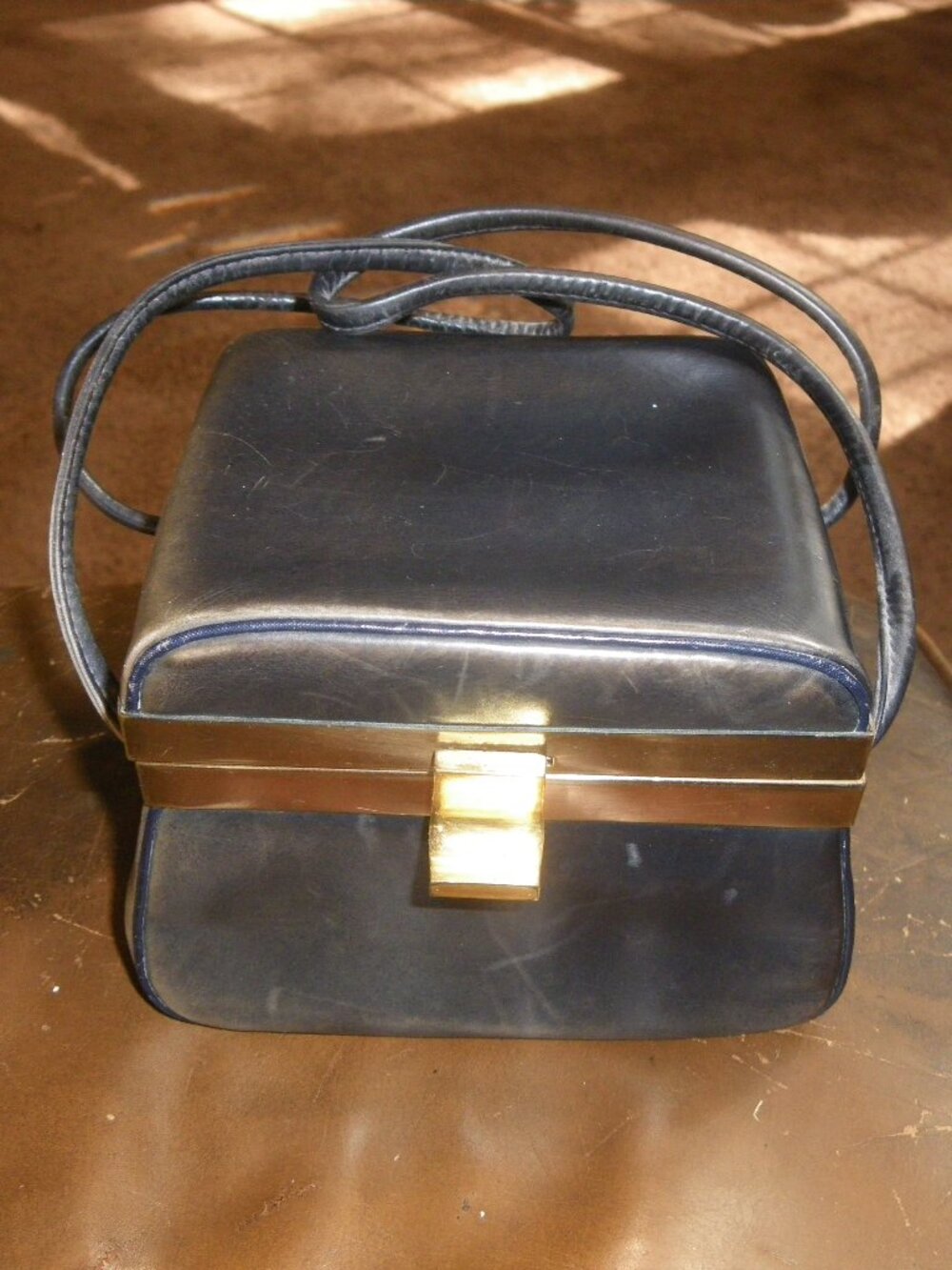 Vintage Women’s Small Leather Square Purse Lou Goldsmith